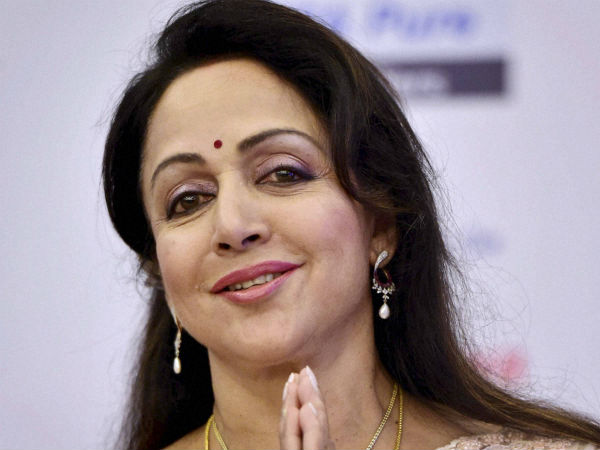 गडकरी और वसुंधरा राजे की भी की तारीफ