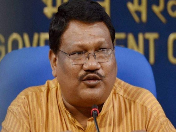 जुएल ओराम ने विजय माल्या को स्मार्ट बताया था