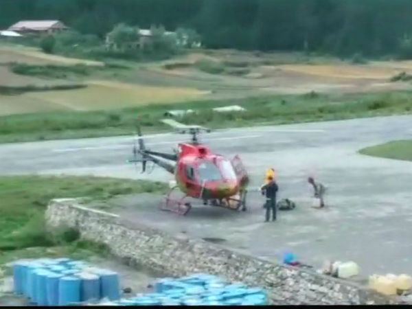  नेपाल की सरकार ने भेजे 11 हेलीकॉप्‍टर्स 