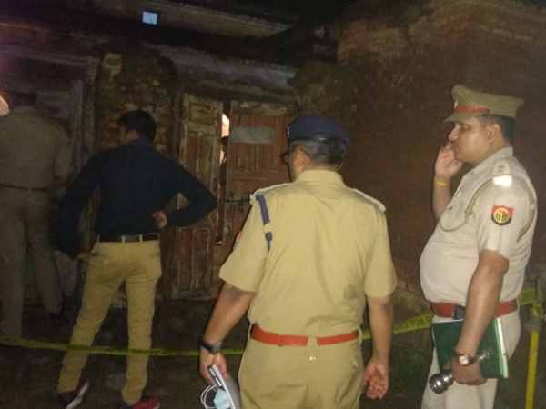 दो दिन से थाने में पड़ा था दारोगा का शव दो दिन से थाने में पड़ा था दारोगा का शव