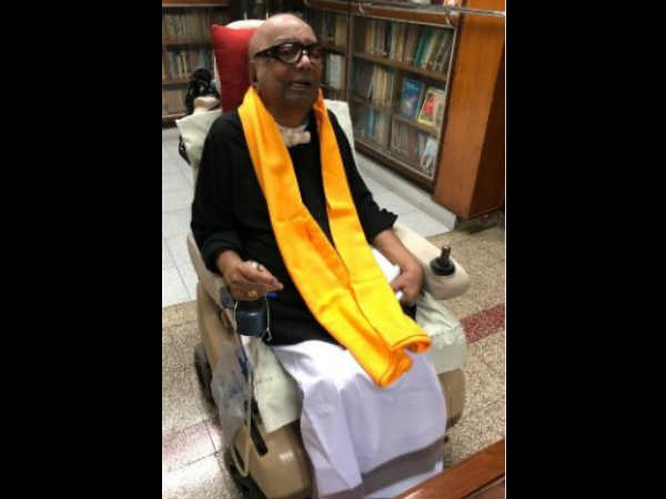 DMK चीफ करुणानिधि की हालत स्थिर, डॉक्टरों ने कहा- चिंता की कोई बात नहीं DMK चीफ करुणानिधि की हालत स्थिर, डॉक्टरों ने कहा- चिंता की कोई बात नहीं