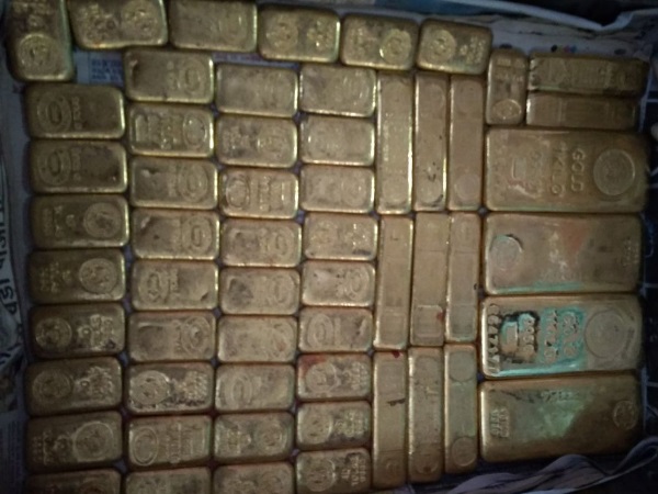 विदेशों में इनवेस्ट किए करोड़ों रुपए विदेशों में इनवेस्ट किए करोड़ों रुपए