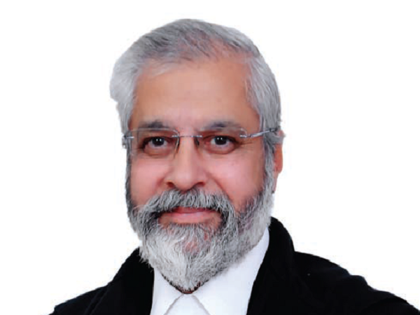 दो जजों के पास कार नहीं