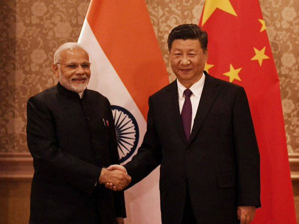 'डोकलाम पर बात करना भूल जाते हैं पीएम'