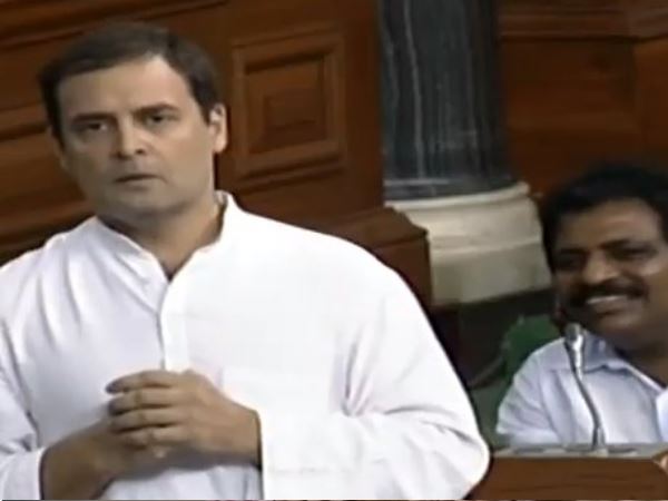 मोदी नहीं सुनते गरीब की बात: राहुल मोदी नहीं सुनते गरीब की बात: राहुल