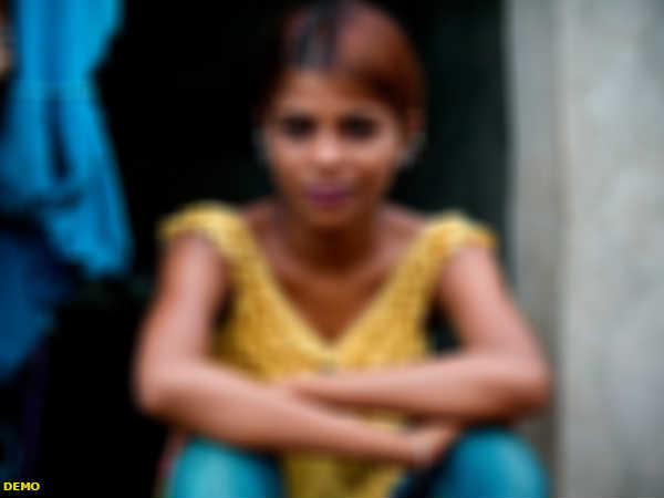 पहले खुद साथ बिताया दो रात फिर दूसरे को सौंप दिया