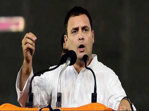 'मोदी के गले लगने के तरीके पर तंज'