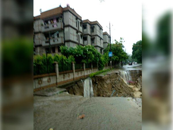 heavy rain in delhi ncr heavy rain in delhi ncr