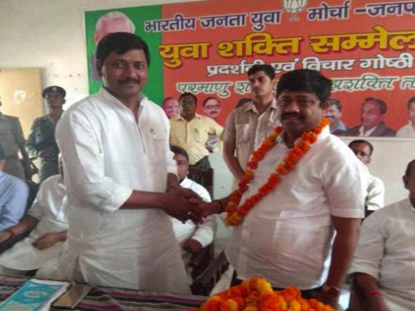 bjp senior leader rajiv johriis brother arrested in train robbery case bjp senior leader rajiv johriis brother arrested in train robbery case