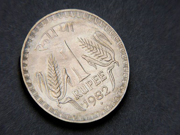 Indian rupee reaches lowest of 69.12 against dollar Indian rupee reaches lowest of 69.12 against dollar