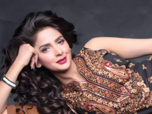 हाथ में सिगरेट होने पर 'खराब' कमेंट