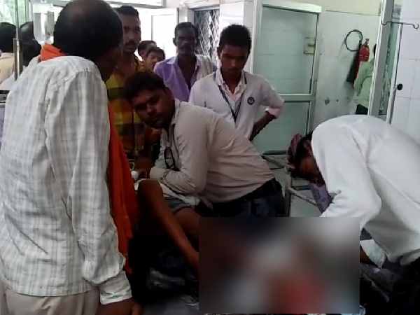 Tractor collision in school van 7 children injured in Shahjahanpur Tractor collision in school van 7 children injured in Shahjahanpur