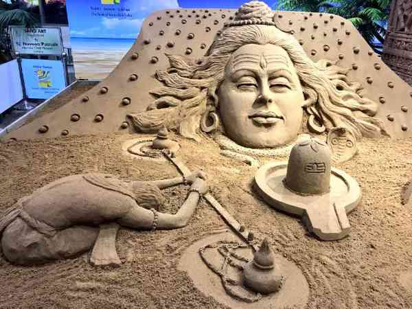 पहले सोमवार की है विशेष मान्यता पहले सोमवार की है विशेष मान्यता