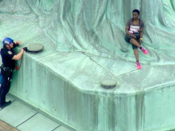 statue-of-liberty statue-of-liberty