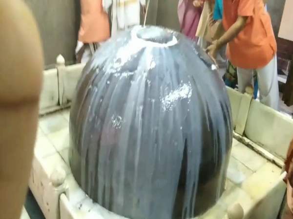 मकर संक्राति पर बढ़ता है और सावन में एक तिल घटता है मकर संक्राति पर बढ़ता है और सावन में एक तिल घटता है