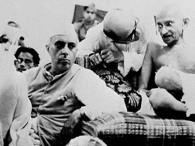 बापू की ओर से ये आंदोलन अंहिसक था