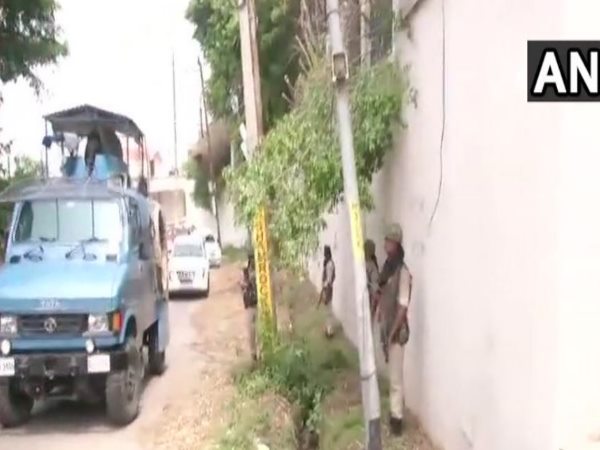 पिता ने जताई बेटे की मौत पर हैरानी पिता ने जताई बेटे की मौत पर हैरानी