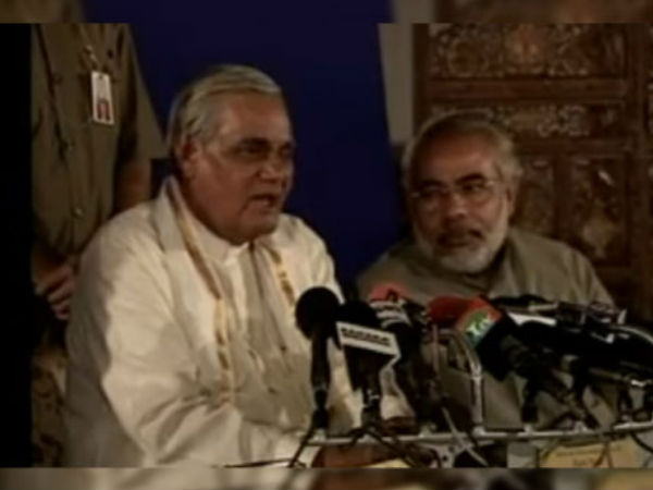 दिल्ली से चले जाओ