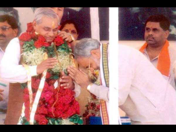  कभी सोचा नहीं था, कि अटल जी के बारे में ऐसा लिखने के लिए कलम उठानी पड़ेगी