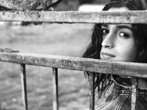 आलिया भट्ट के लिए फोटोग्राफर बने रणबीर कपूर