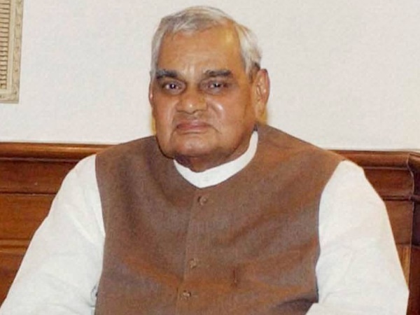 सरकार ने घोषित किया 7 दिन का राष्ट्रीय शोक