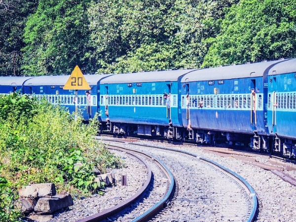 शताब्दी की जगह आएगी ट्रेन 18