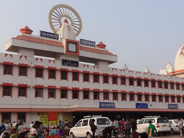 मुंबई का सीएसटी 13वें नंबर पर पहुंचा