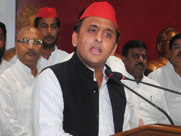 akhilesh yadav denies to speak regarding chacha shivpal yadav and his newly formed party akhilesh yadav denies to speak regarding chacha shivpal yadav and his newly formed party