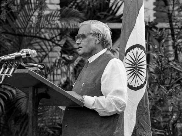 चीन ने दी युद्ध की धमकी 