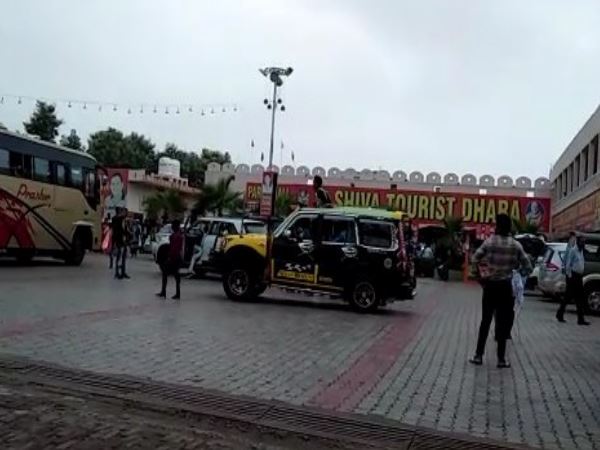 hapur police arrested three men for doing stunt hapur police arrested three men for doing stunt