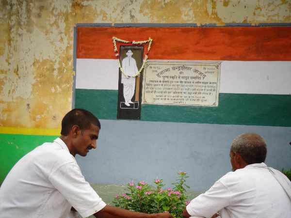 मजिस्ट्रेट ने नाराज होकर 12 बेंतो से पीटने की सुनाई थी सजा