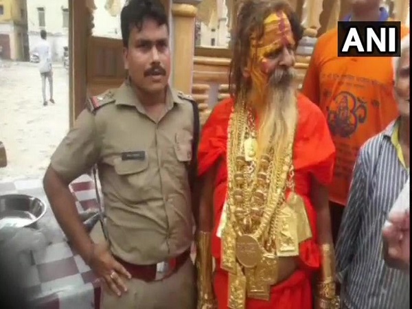 20 किलो सोना पर कांवड़ यात्रा पर निकले गोल्डन बाबा 20 किलो सोना पर कांवड़ यात्रा पर निकले गोल्डन बाबा