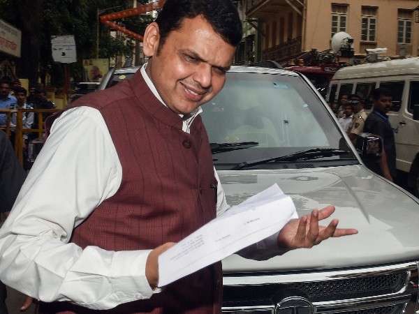 सीएम की दो कारों पर लगा जुर्माना सीएम की दो कारों पर लगा जुर्माना