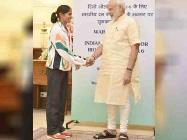 घरवाले टीवी पर देखकर होते हैं खुश