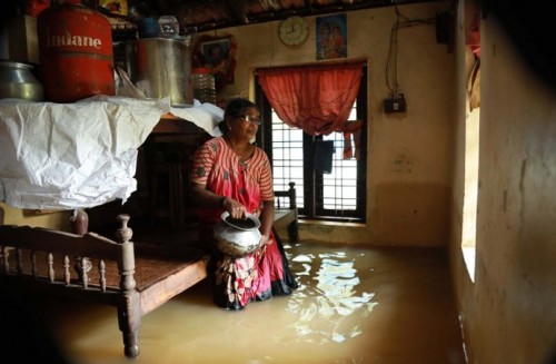 केरल में बाढ़ : अब क्‍या होगा और कैसे करें मदद