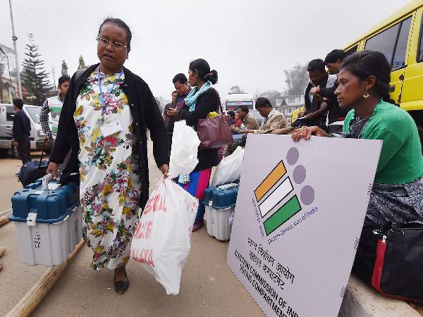 भारतीय एजेंसी आईएसआई के उपर रख रहीं हैं नजर