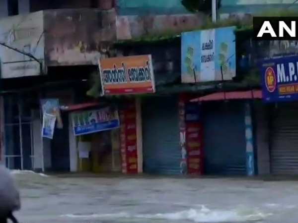 Death toll in Kerala floods, narendra modi, flood situation in kerala, kerala releif, kerala, केरल, केरल बाढ़