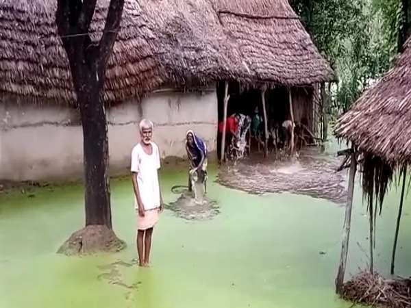 4-5 घर पूरी तरह हो गये हैं ज़मीदोज़