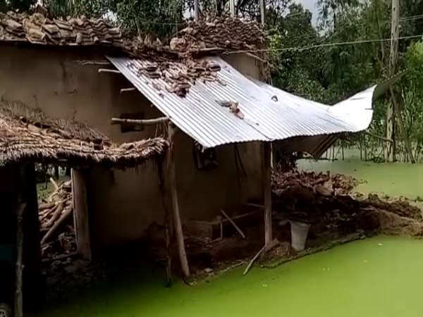 सरकार का तंत्र बंद किये हुए आंख