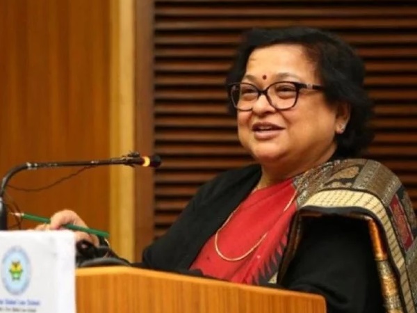 दिल्ली हाईकोर्ट से शुरु की थी वकालत