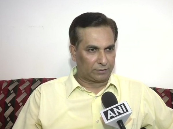 अधिकारी