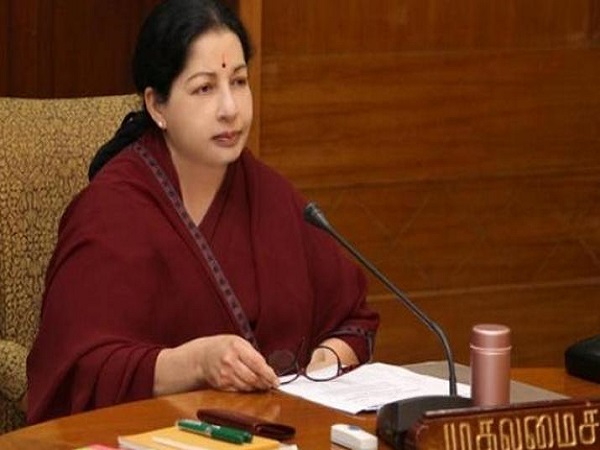 Jayalalithaas death: Justice Arumughaswamy committee summons AIIMS doctors for questioning Jayalalithaas death: Justice Arumughaswamy committee summons AIIMS doctors for questioning