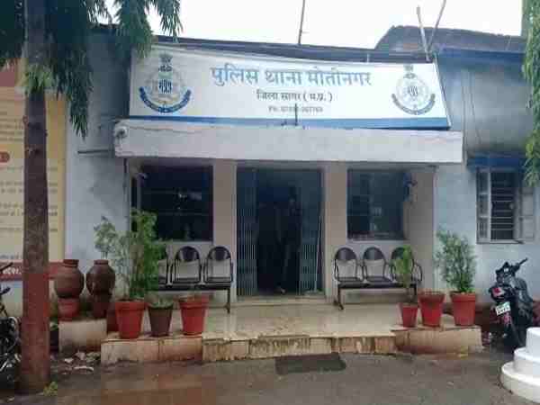 fake students were sitting in railway test centre