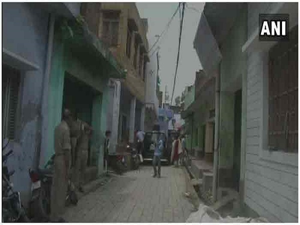 38 नाबालिगों को अवैध रूप से रखा गया था