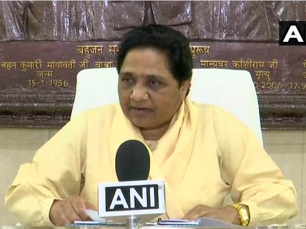 mayawati atack yogi govt says lok kalyan mitr appointments waste of money mayawati atack yogi govt says lok kalyan mitr appointments waste of money