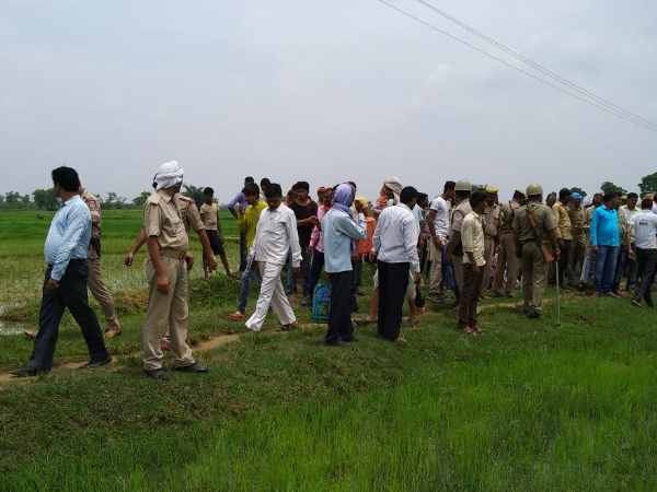 60 बीघ जमीन को लेकर है विवाद