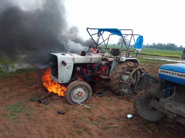 200 लोगों ने बोला हमला 