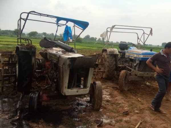 खुनी संघर्ष में नौ लोग हुए घायल 