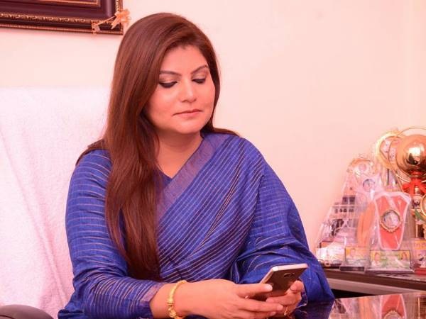 नूरी ऊं नमः शिवाय का जाप कर चुकी हैं