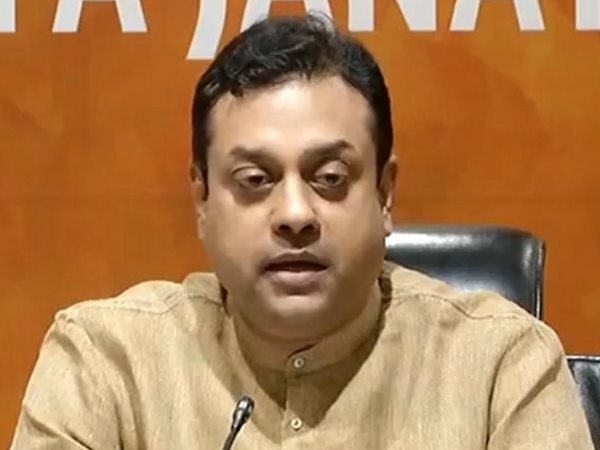  captain amrinder is unhappy with Navjot Singh Sidhu on pakistan visit